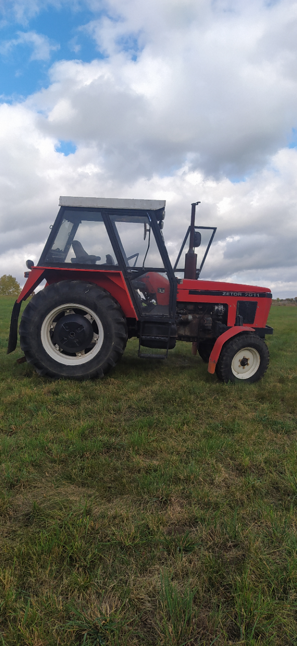 Zetor 7011