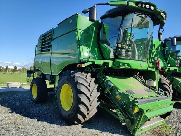 Sklízecí mlátička John Deere T670 (2240165)