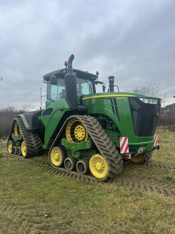 Pásový traktor John Deere 9620RX