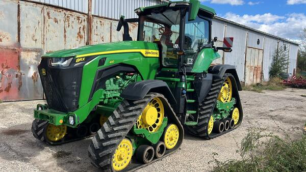 Pásový traktor John Deere 8RX 410