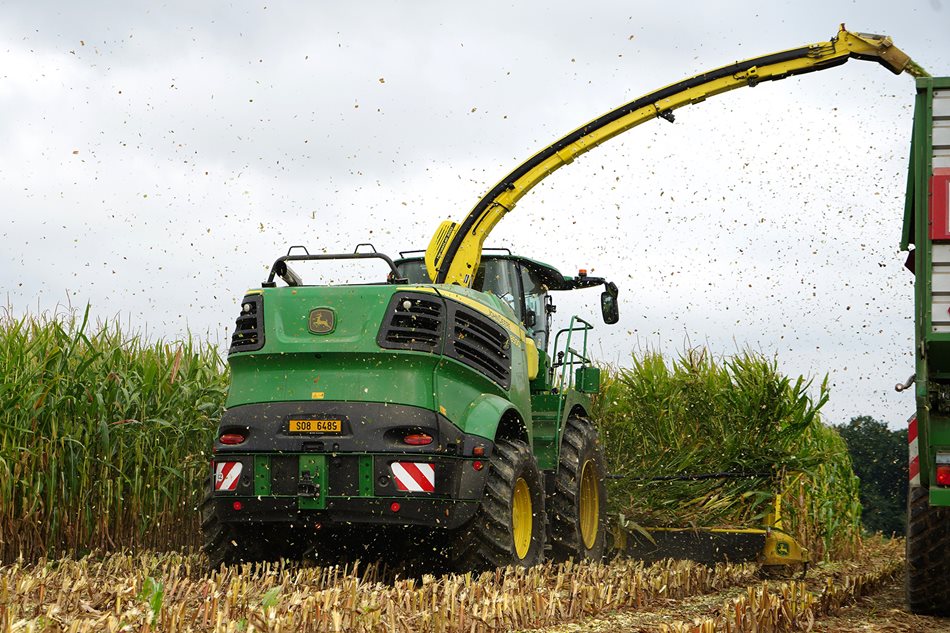 HarvestLab nabízí automatické nastavení délky řezanky v závislosti na obsahu sušiny a také automatické úpravy dávky silážního aditiva pro optimální fermentaci