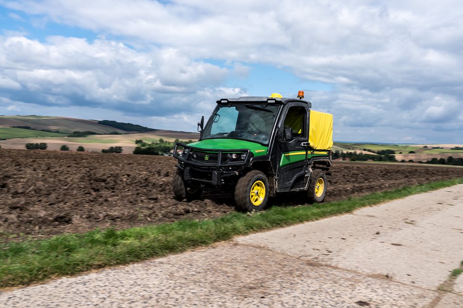 John-Deere-Gator-Zemo-Bohate-Malkovice_DSC0847.jpg