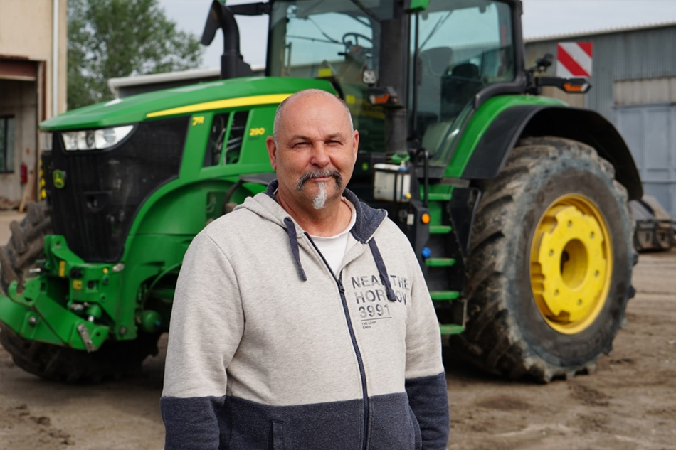 Pavel Horáček, mechanizátor podniku AGRO Monet, a.s.